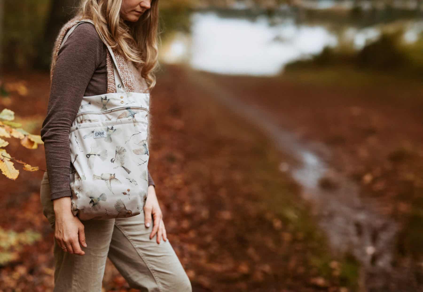 lux wetbag praktisk til tur kan bruges som skuldertaske med fugle print