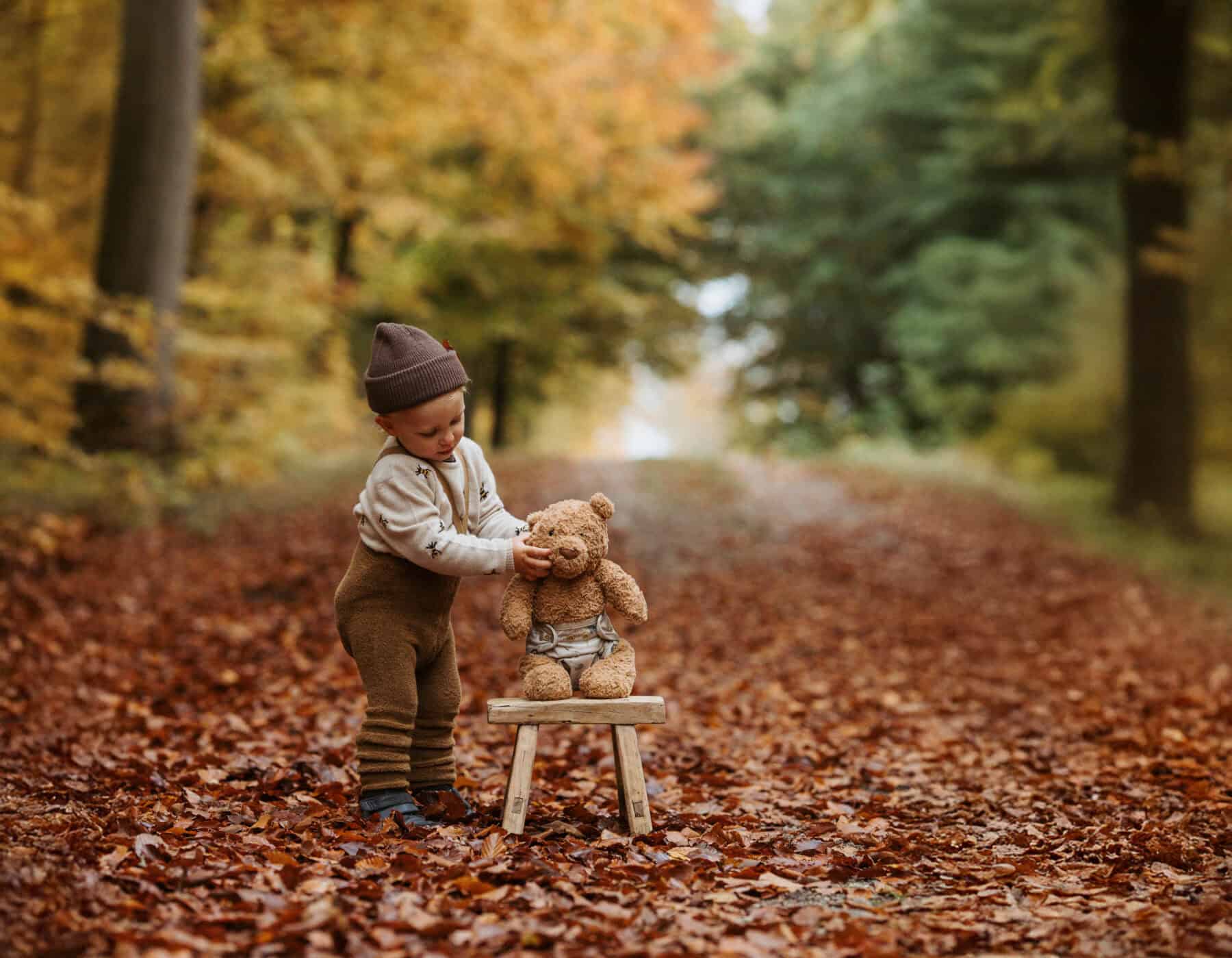 Moderne cover til nyfødt baby i hvid med fugleprint