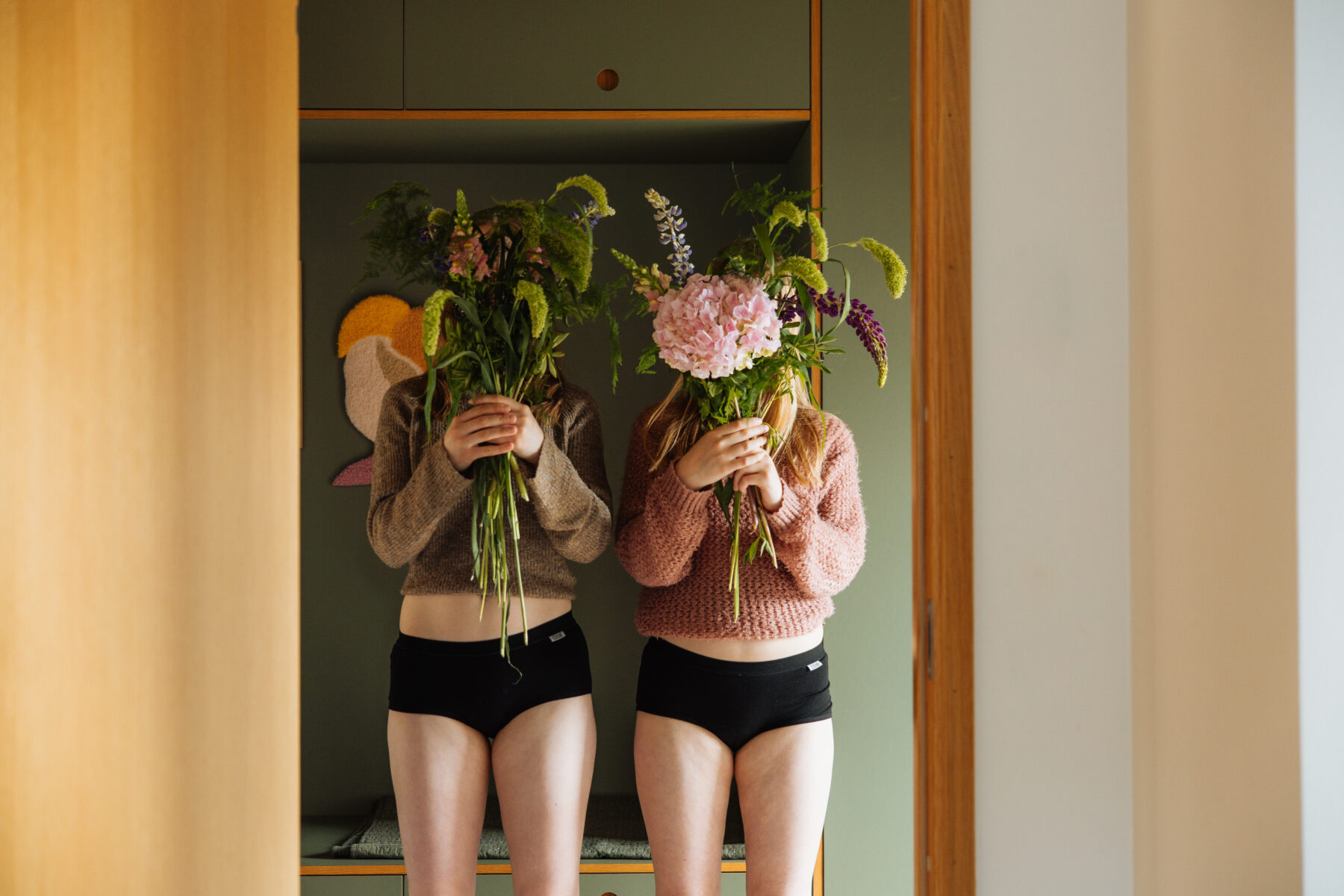 Teenagere med menstruationstrusser fra Elskbar